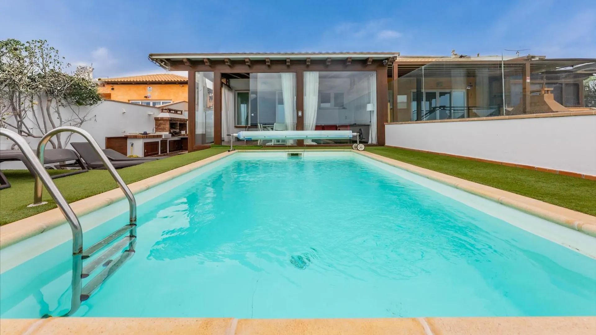 Villa Oasis Beachfront Corralejo By Holidays Home