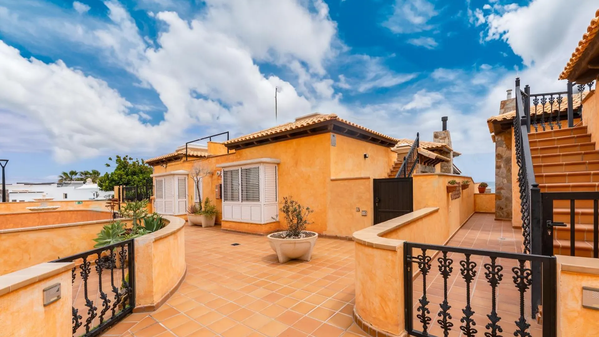Villa Oasis Beachfront Corralejo By Holidays Home